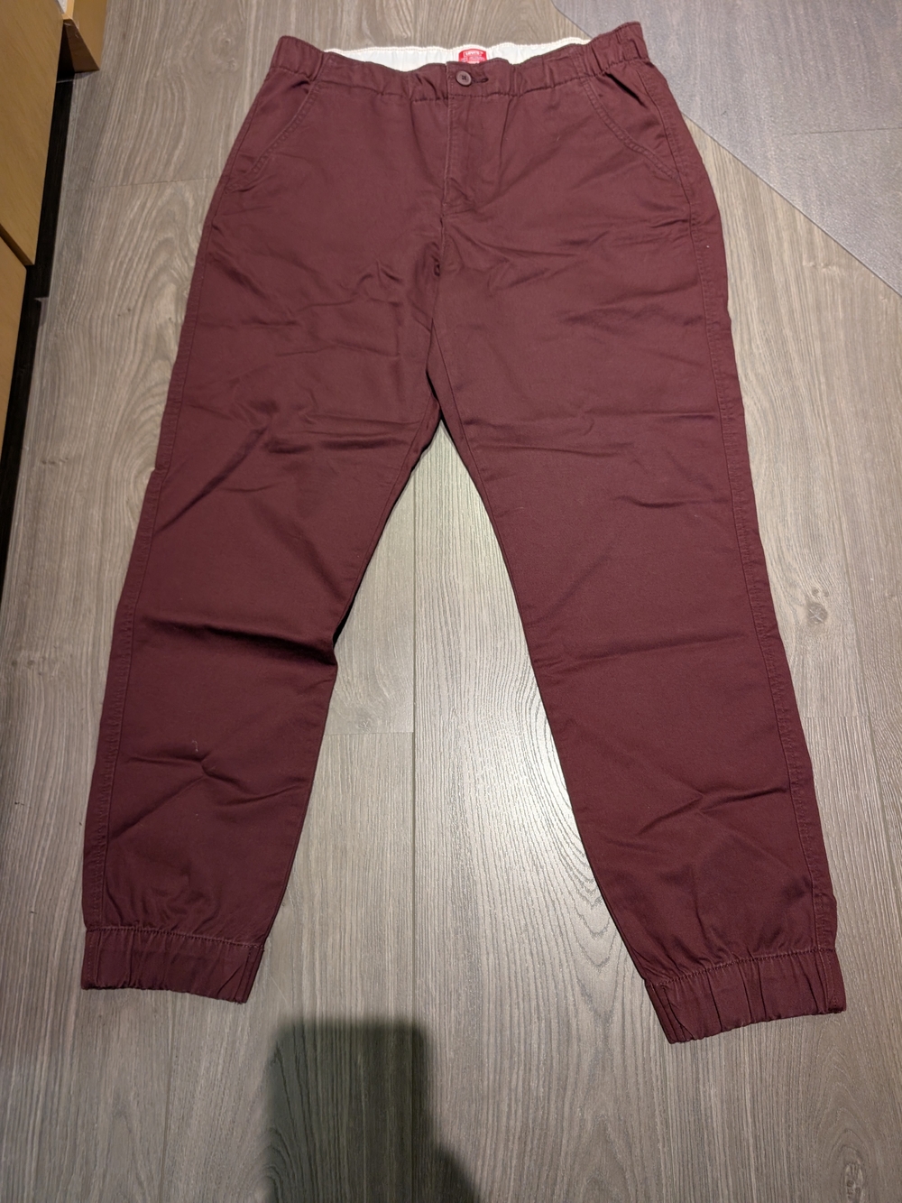 Levi's Men's Chino Jogger Pants in Maroon